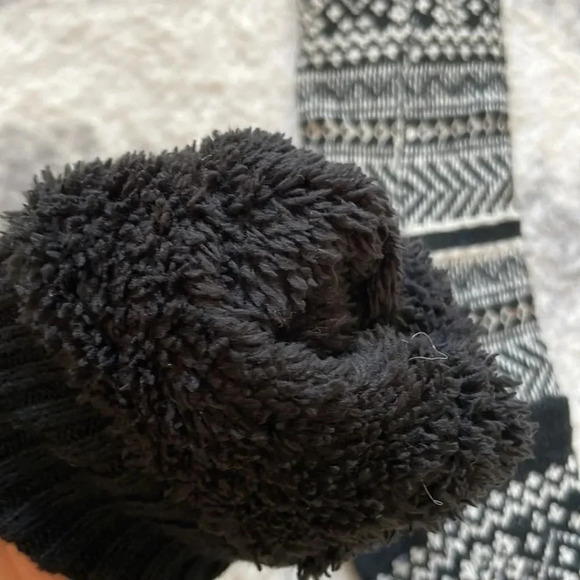 Indigo Reading  Socks - Picture 5 of 7